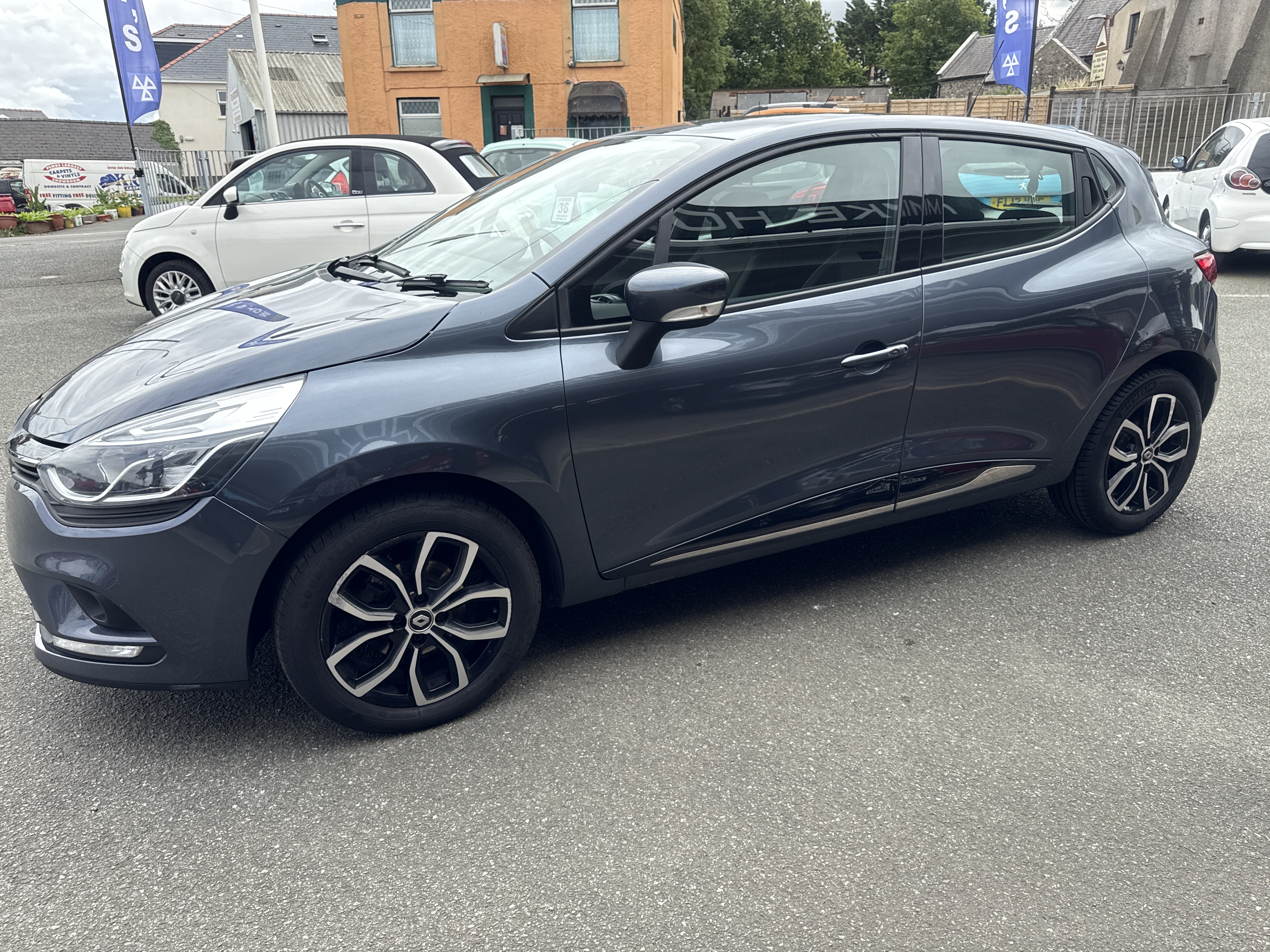Renault CLIO for sale at Mike Howlin Motor Sales Pembrokeshire