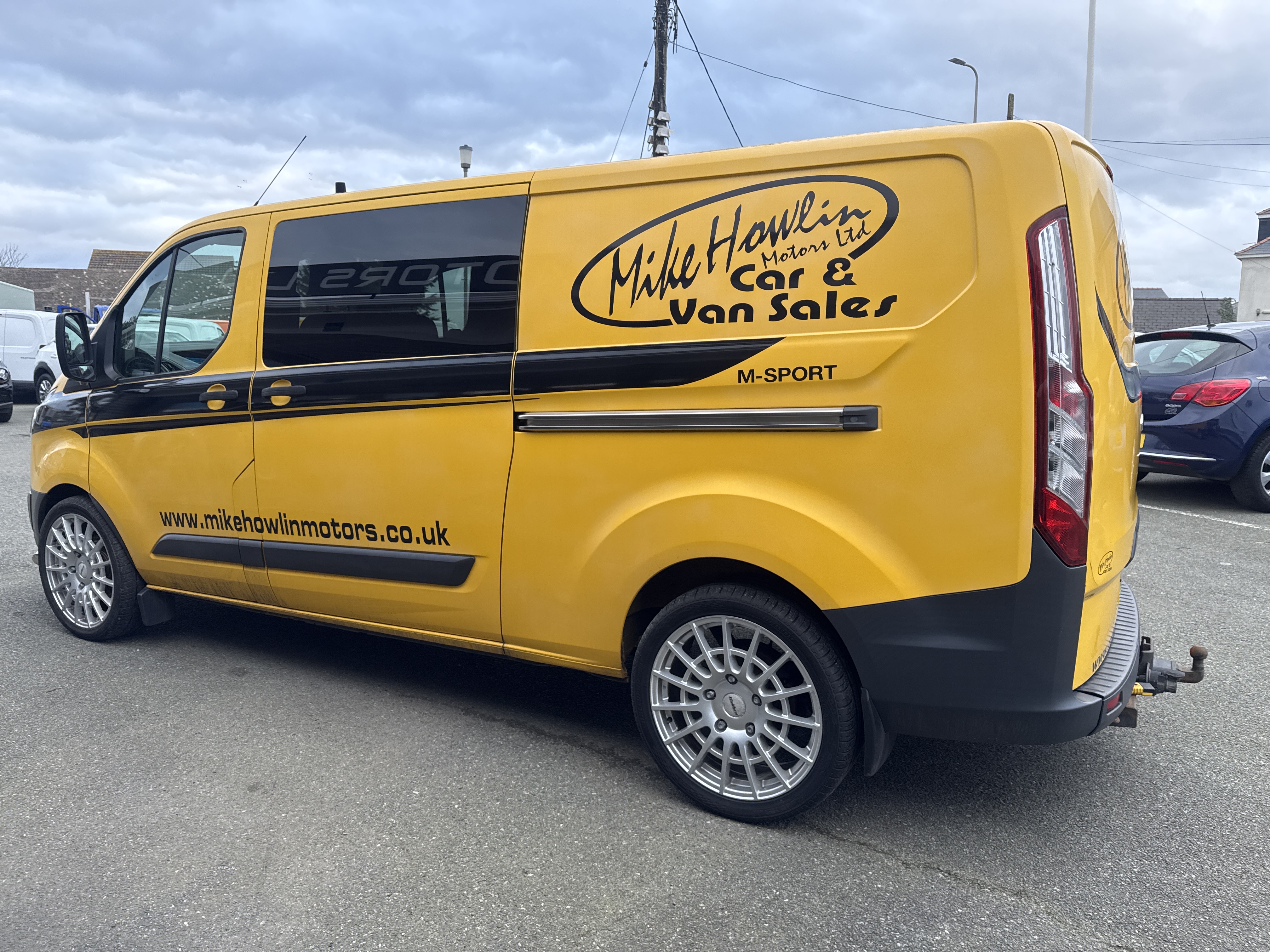 Ford TRANSIT CUSTOM CREWCAB TDI for sale at Mike Howlin Motor Sales Pembrokeshire