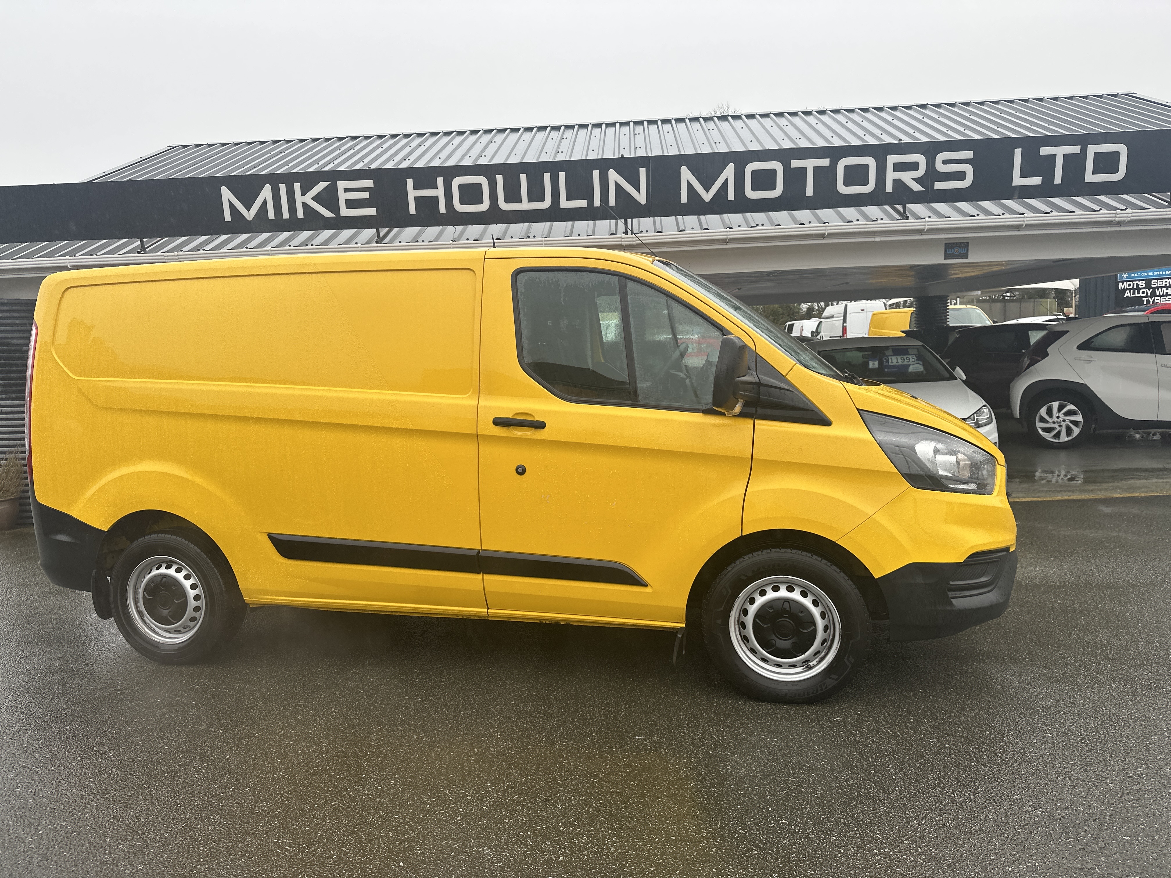 Ford TRANSIT CUSTOM for sale at Mike Howlin Motor Sales Pembrokeshire