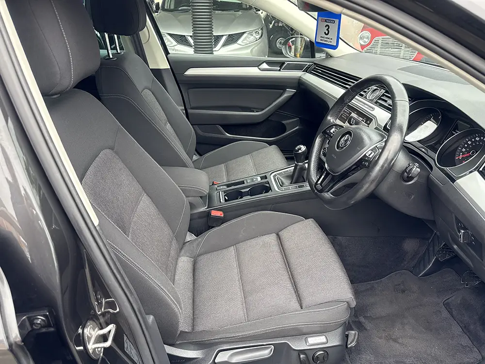 Volkswagen PASSAT 150 SE BUSINESS TDI for sale at Mike Howlin Motor Sales Pembrokeshire