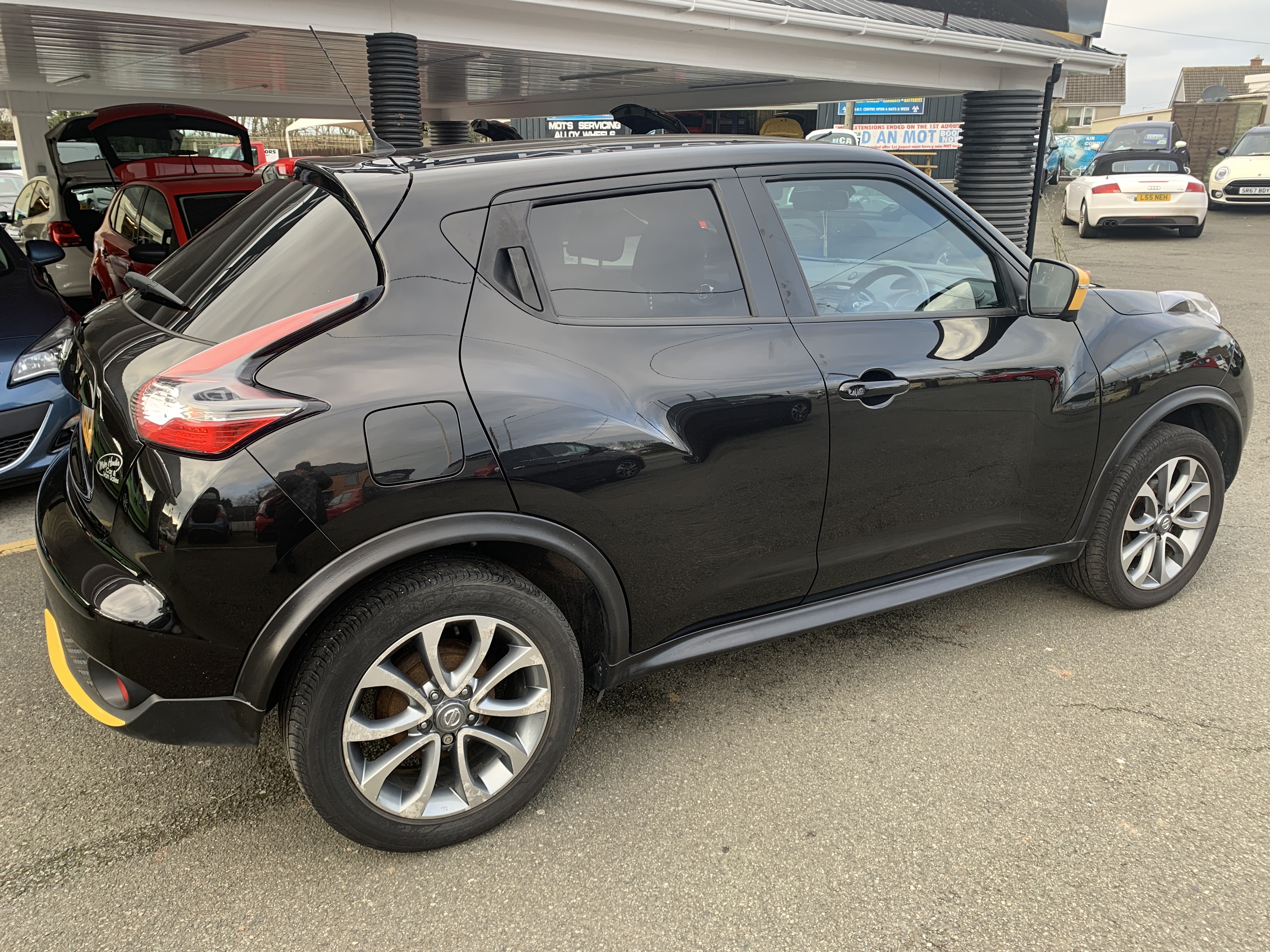 Nissan JUKE TEKNA DCI  for sale at Mike Howlin Motor Sales Pembrokeshire