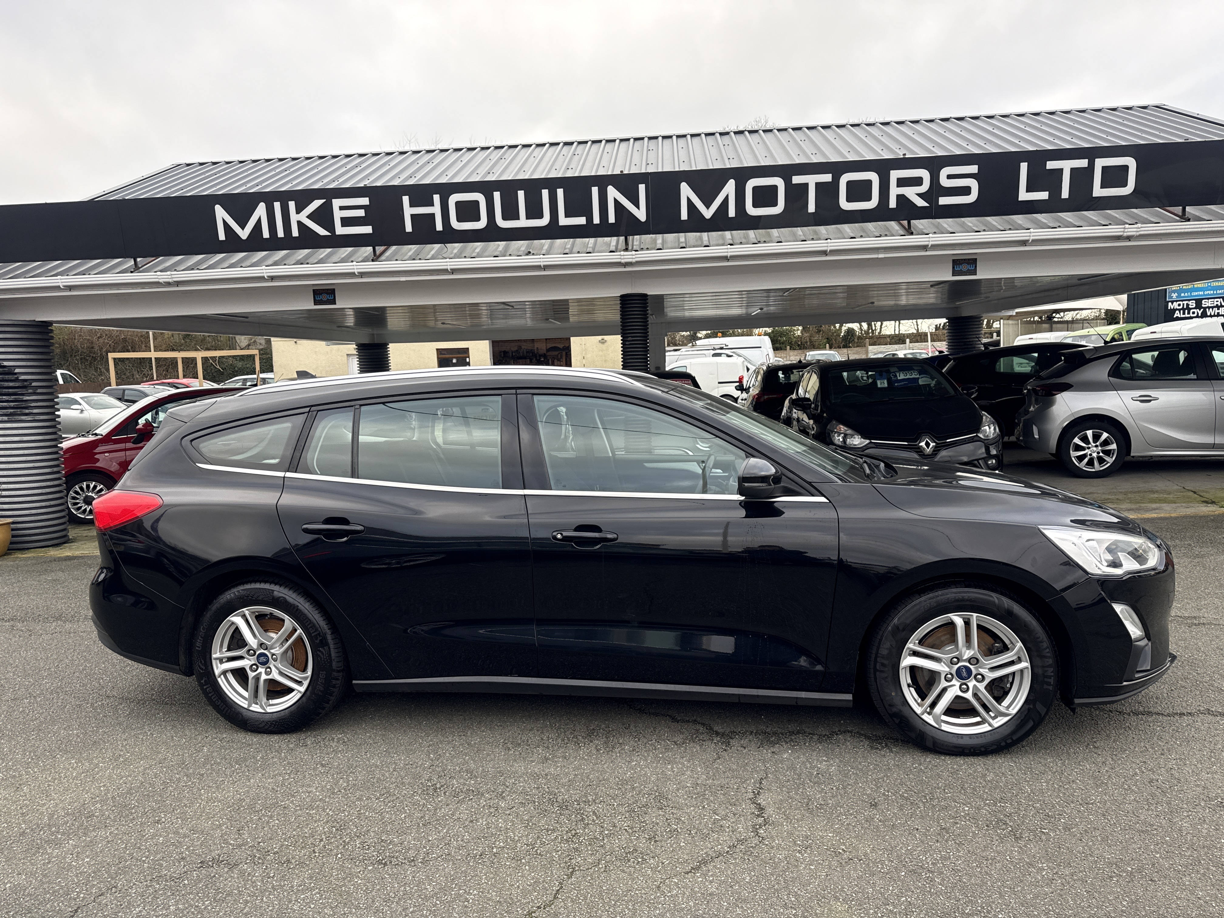 Ford FOCUS EBL 95 ZETEC for sale at Mike Howlin Motor Sales Pembrokeshire