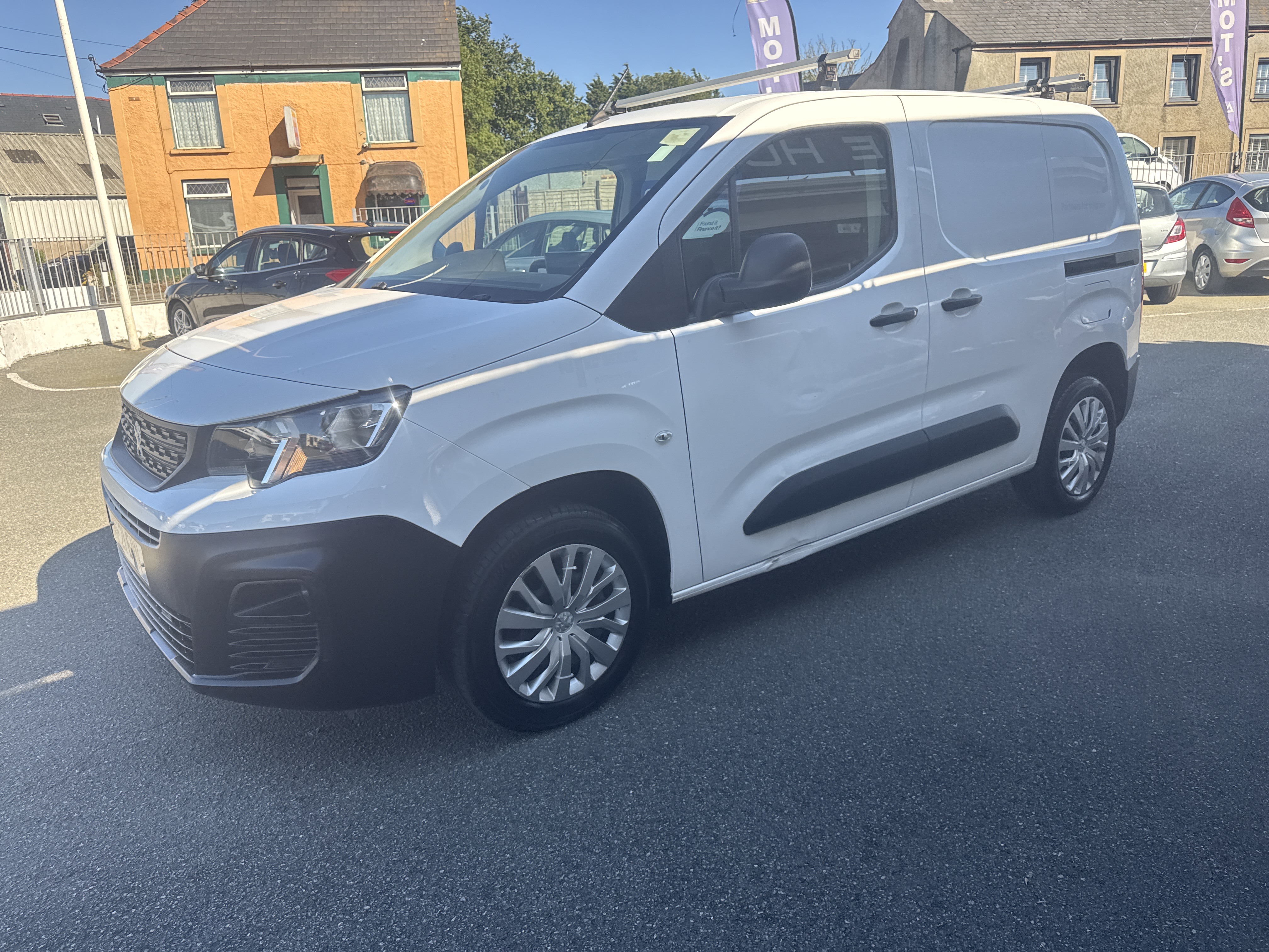 Peugeot PARTNER PROFESSIONAL BLUE HDI for sale at Mike Howlin Motor Sales Pembrokeshire