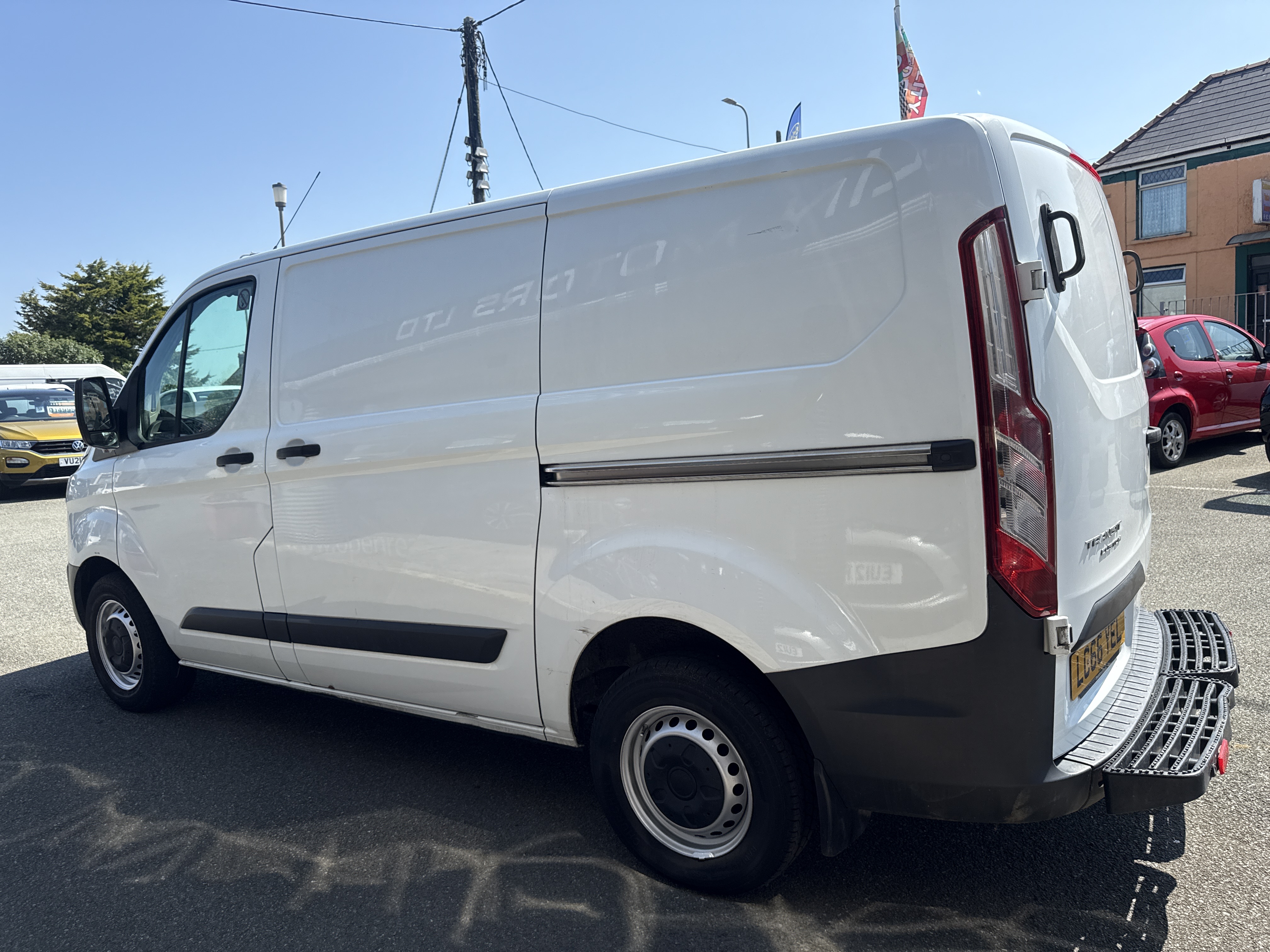 Ford TRANSIT CUSTOM  for sale at Mike Howlin Motor Sales Pembrokeshire
