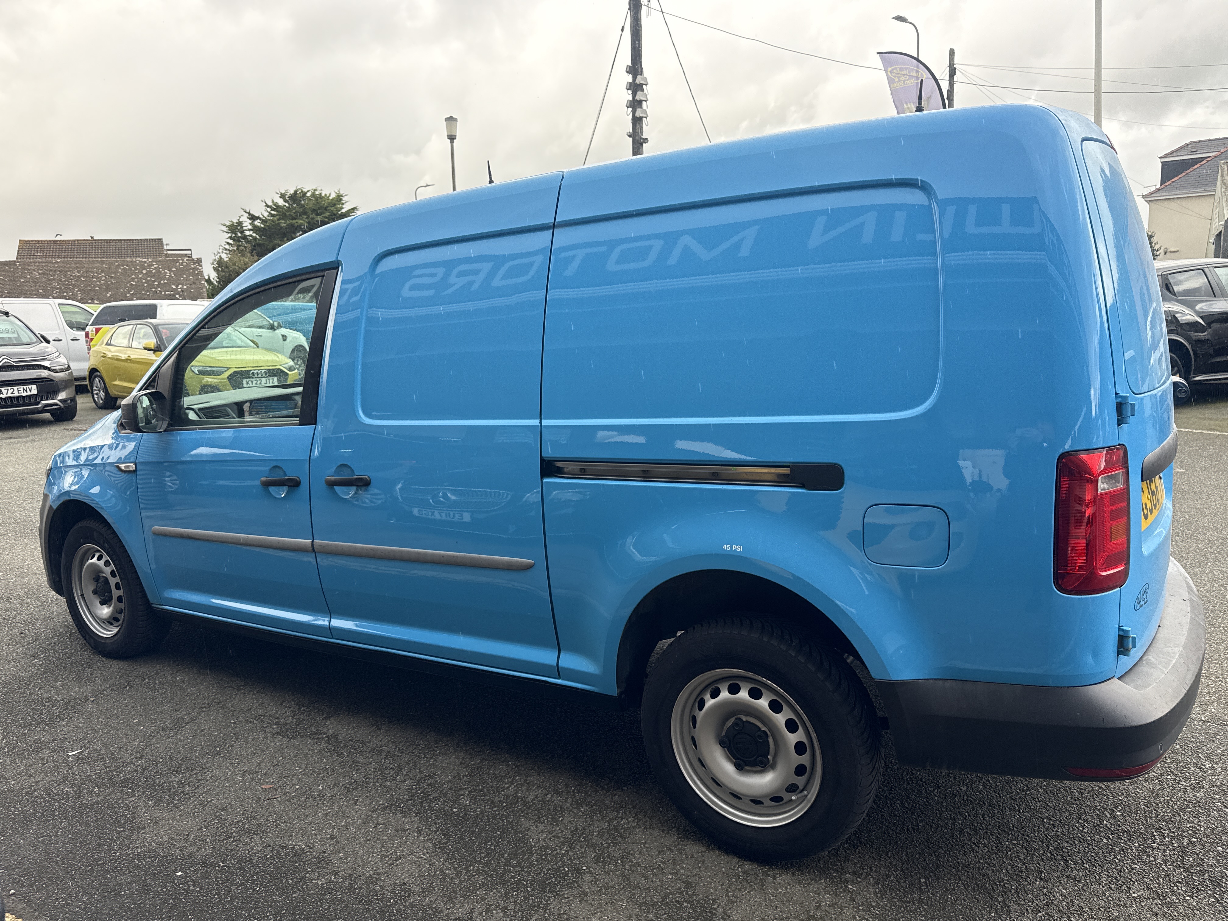 Volkswagen CADDY MAXI C20 STARTLINE TDI for sale at Mike Howlin Motor Sales Pembrokeshire