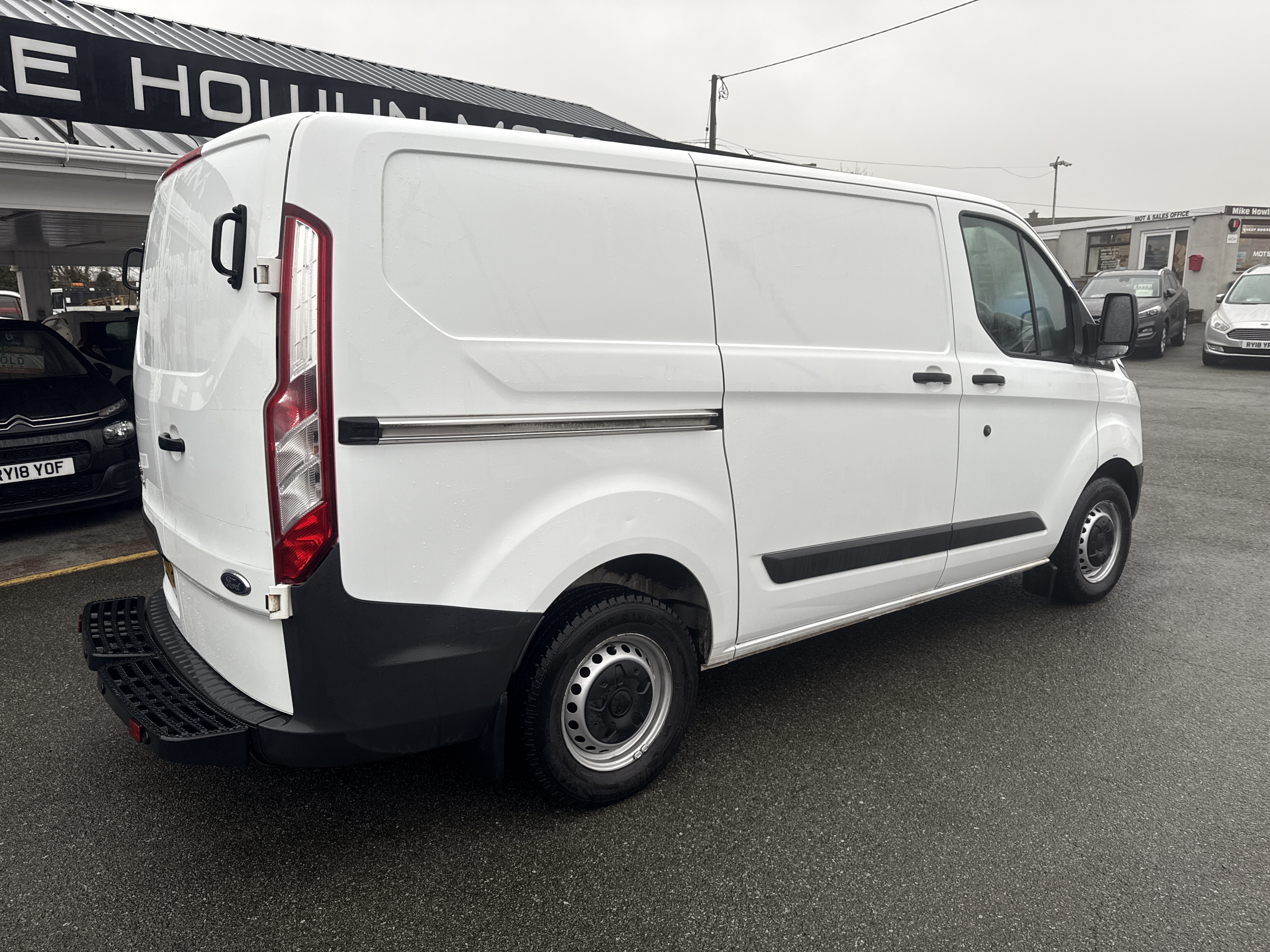 Ford TRANSIT CUSTOM 310 TDI for sale at Mike Howlin Motor Sales Pembrokeshire