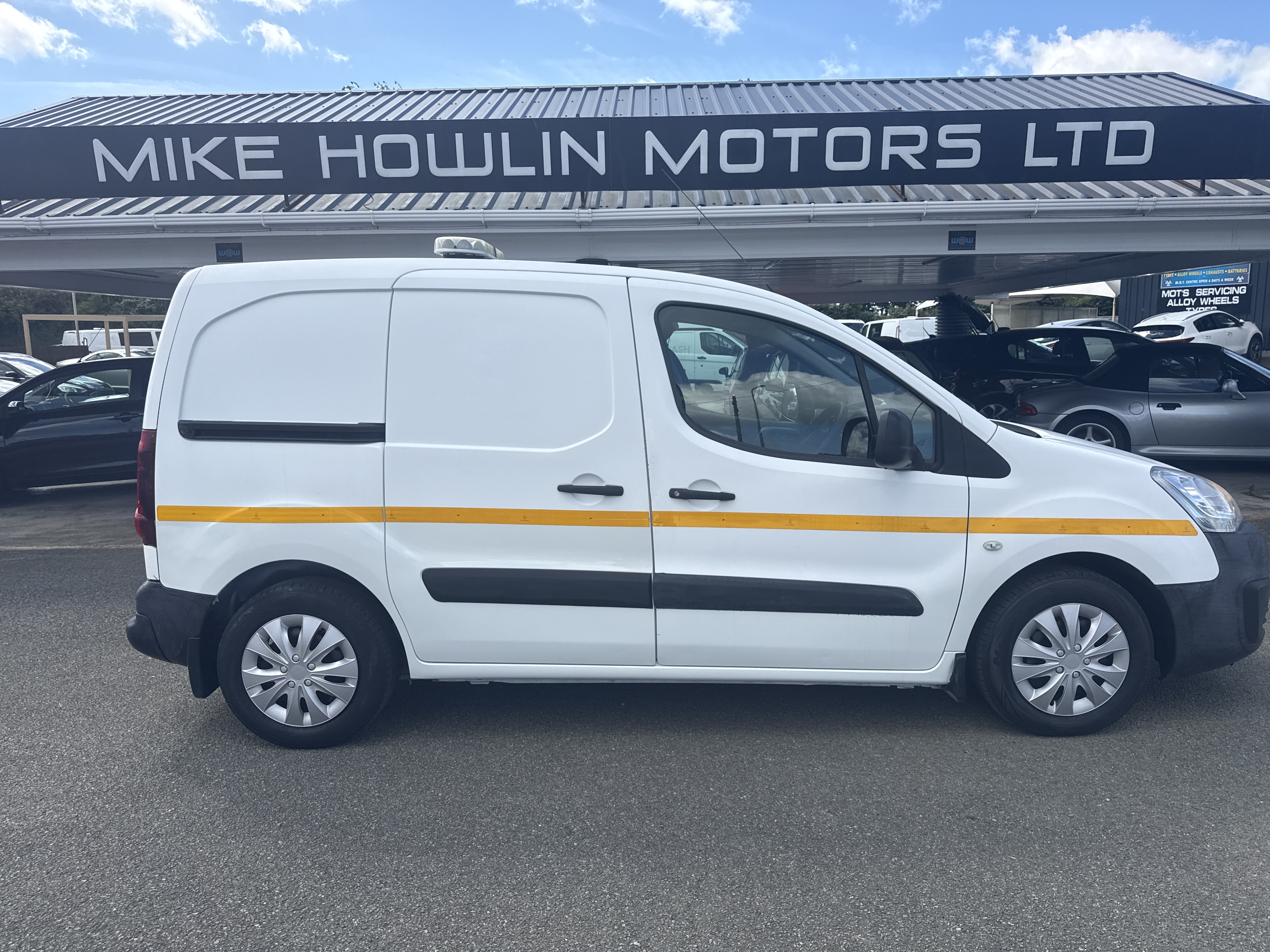 Peugeot PARTNER S L1 BLUE HDI for sale at Mike Howlin Motor Sales Pembrokeshire
