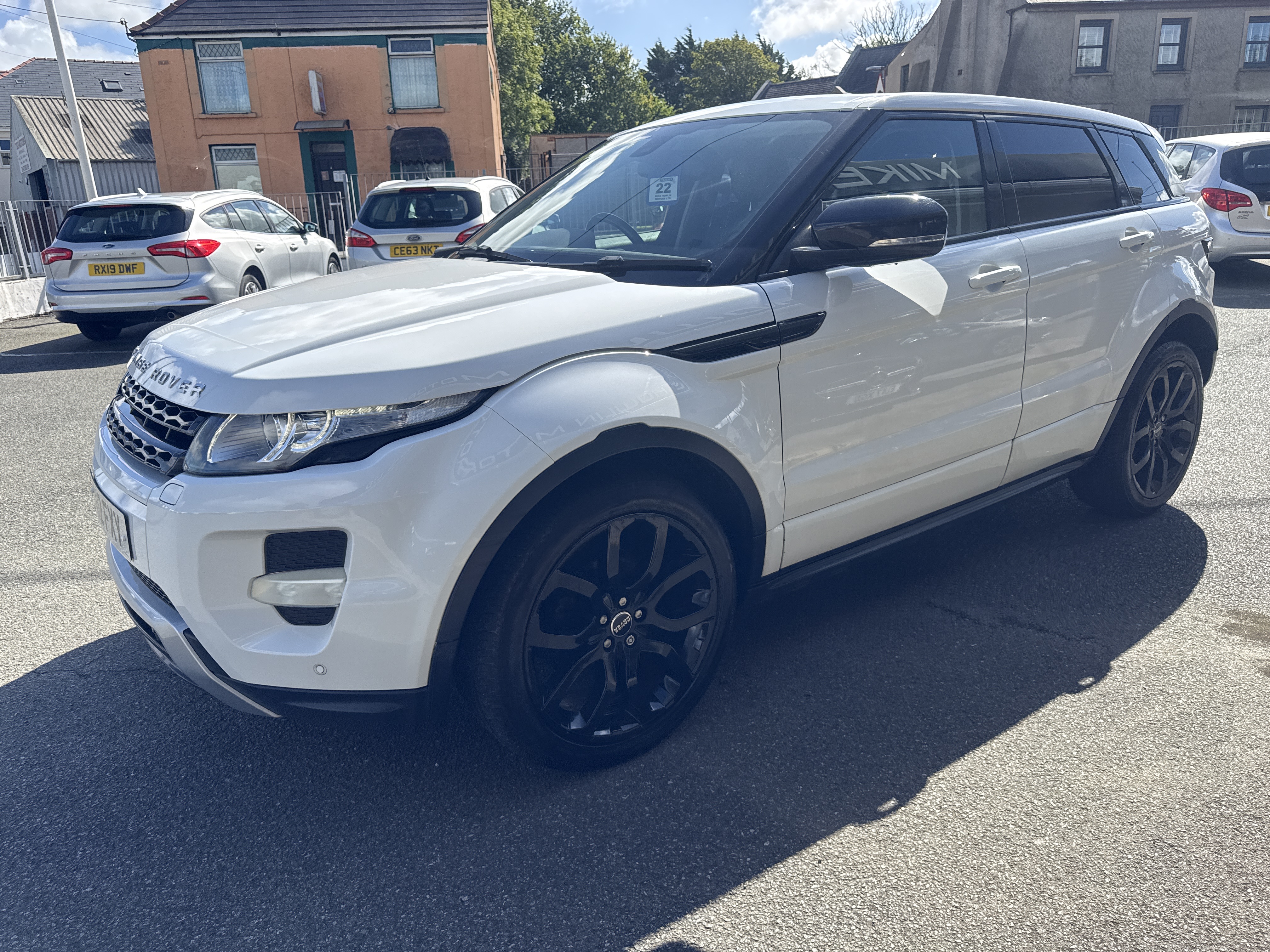 Land Rover RANGE ROVER EVOQUE DYNAMIC SD4 for sale at Mike Howlin Motor Sales Pembrokeshire